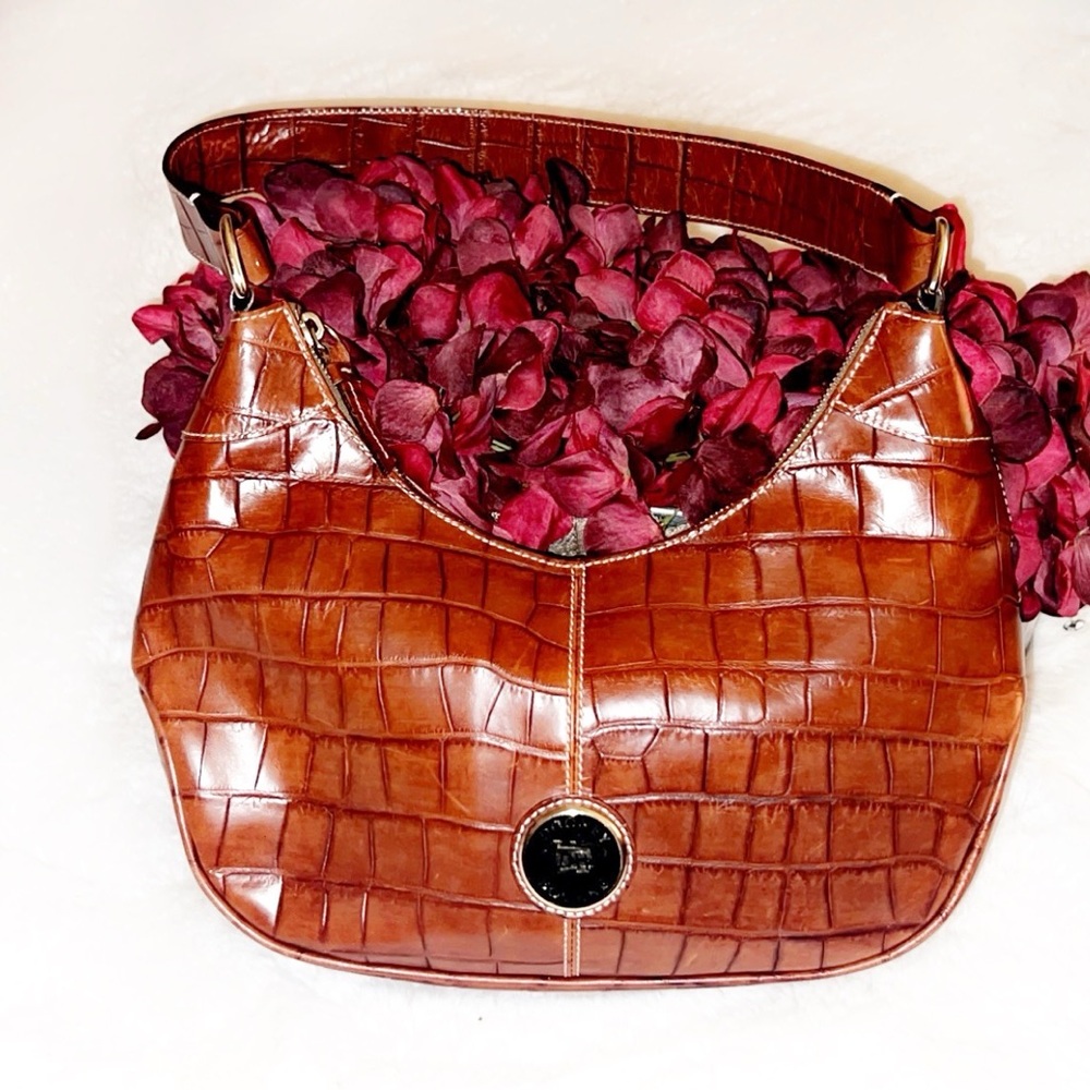 Dooney & Bourke Brown Croc-Embossed Leather Shoulder Bag Purse Zip Top Vintage